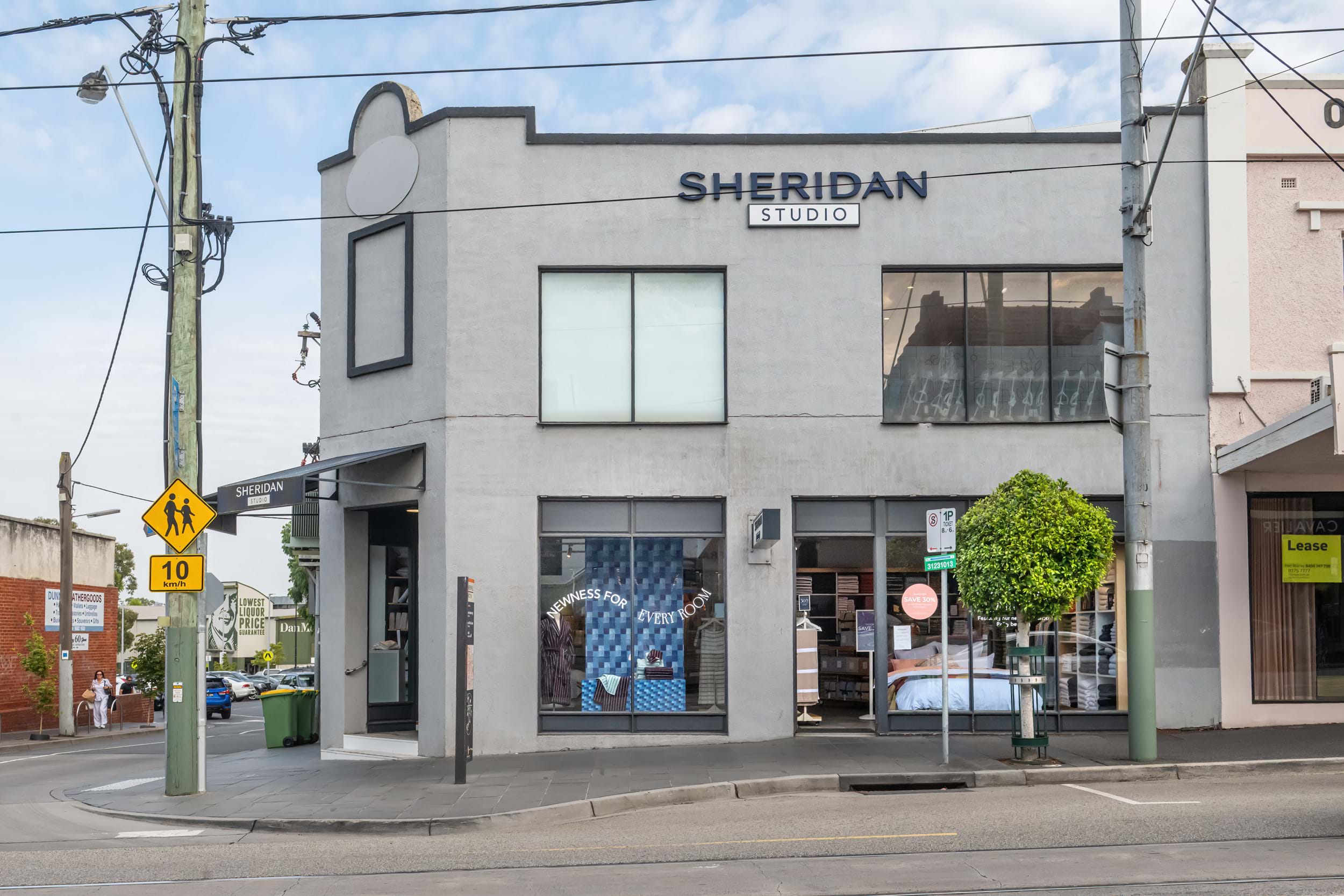 Sheridan Newnesss for Every Room - Bathtub Window Display