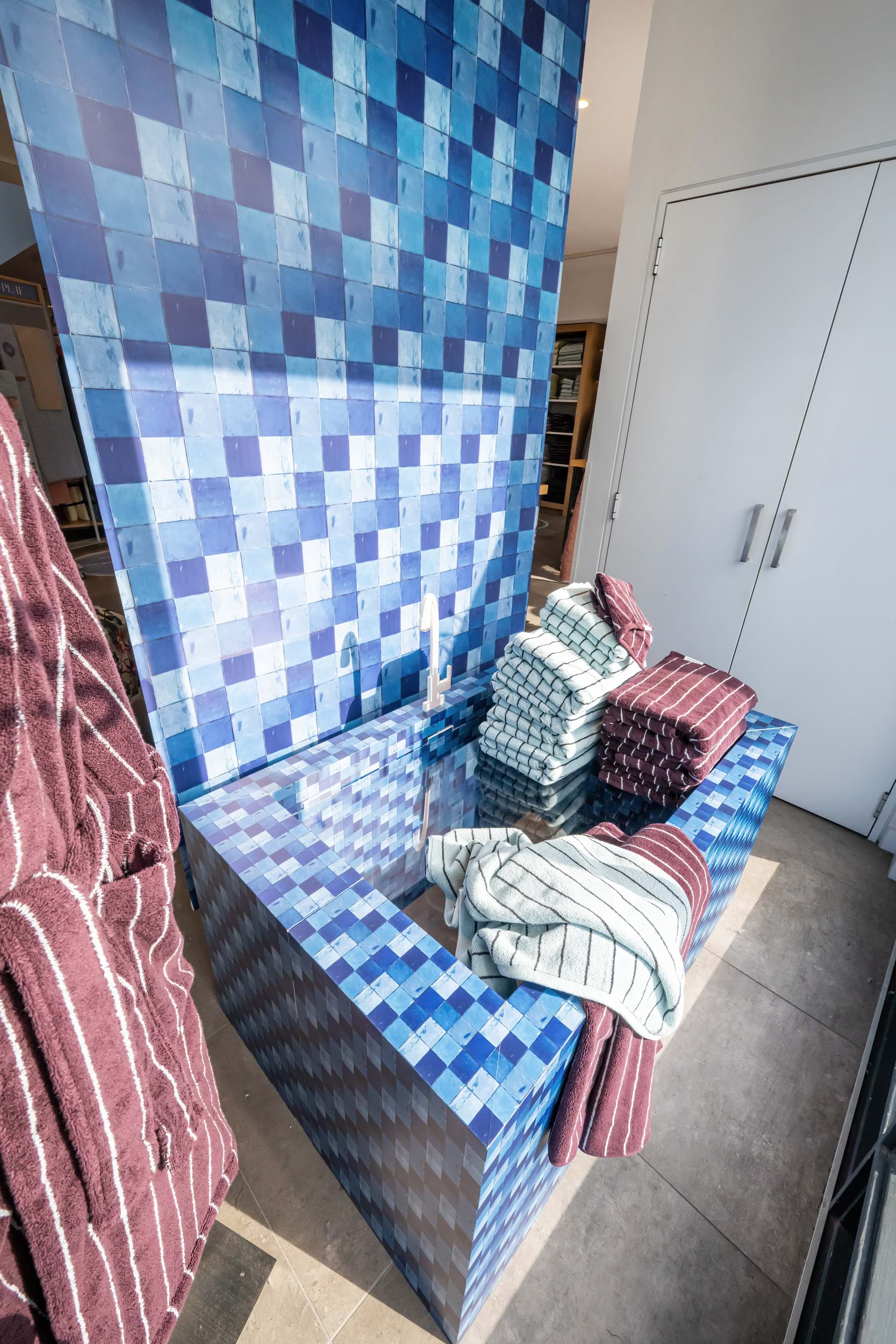 Sheridan Newnesss for Every Room - Bathtub Window Display